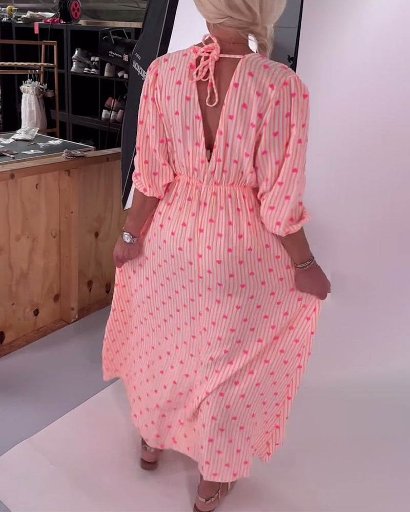 Belle™ – Elegant V-Neck Heart Patterned Dress