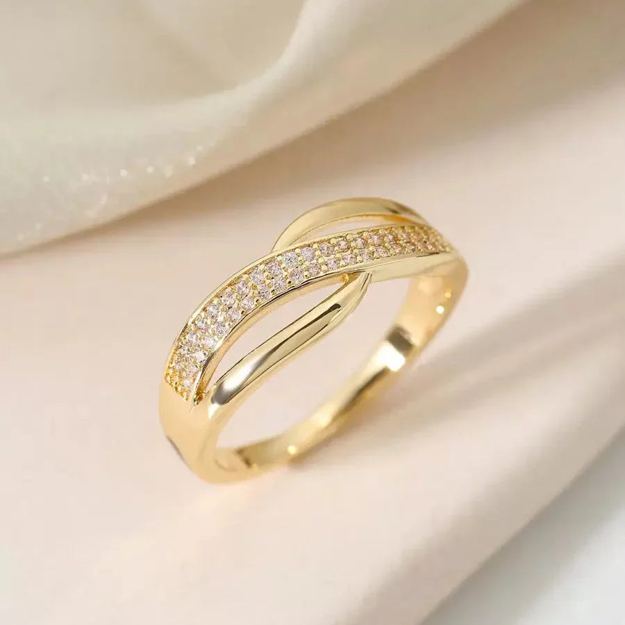 Eleganter Gold-Zirkonia Statement-Ring