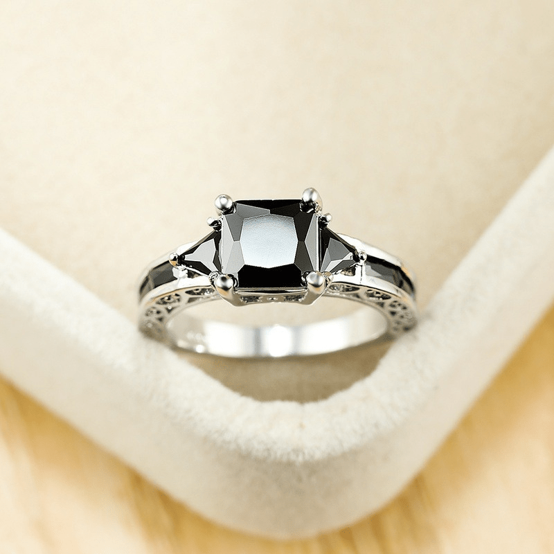 Eleganter synthetischer Zirkon-Ewigkeit-Ring