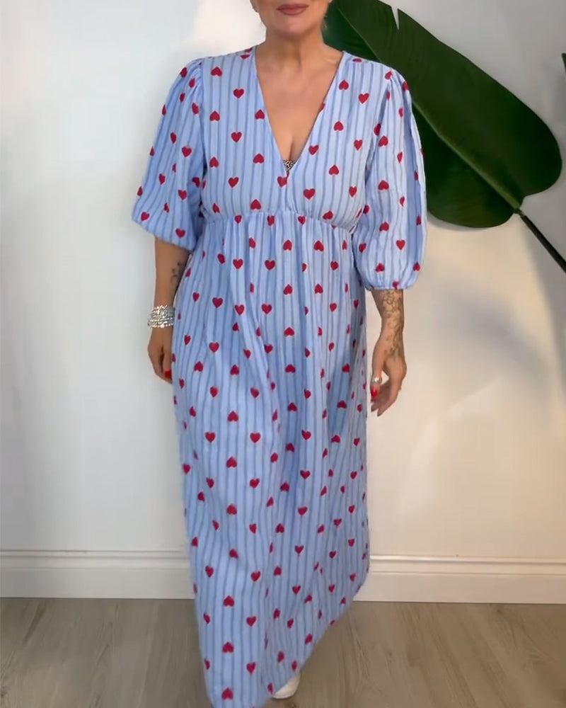 Belle™ – Elegant V-Neck Heart Patterned Dress