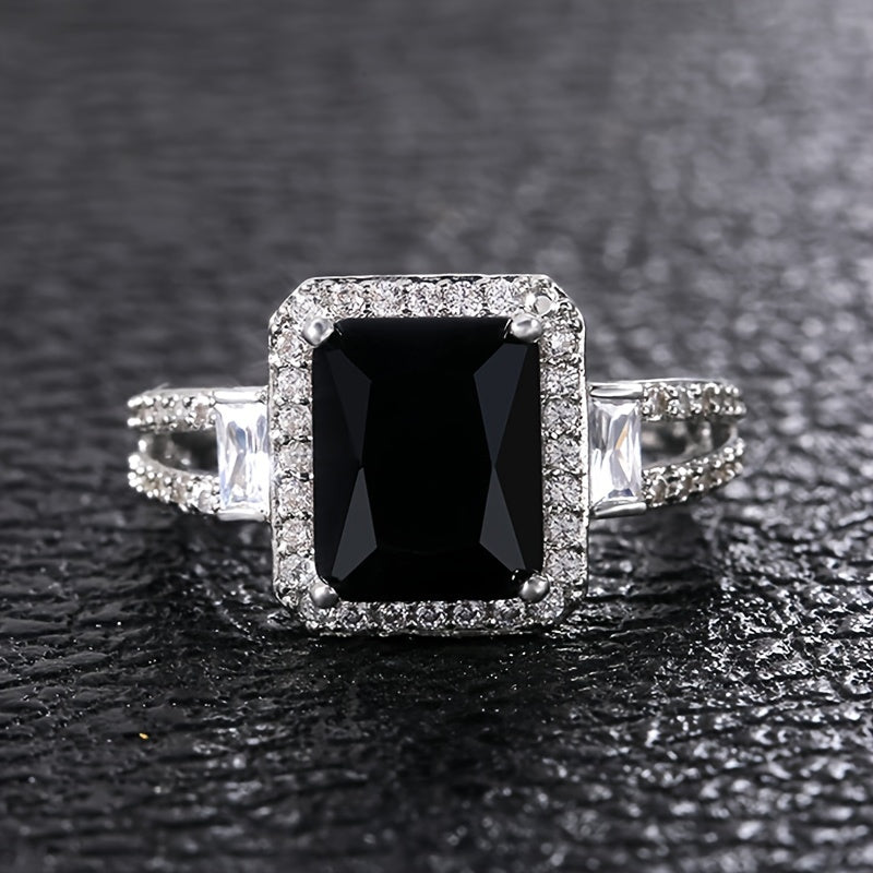 Eleganter Onyx-Zirkonia Statement-Ring