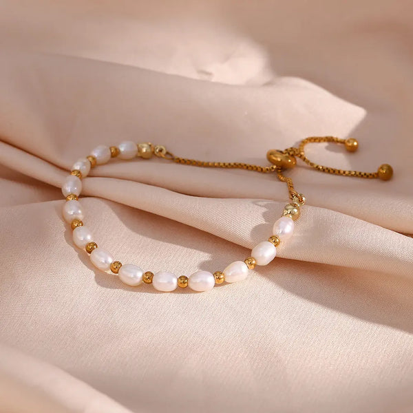 Elegant Romantic Pearl Bracelet