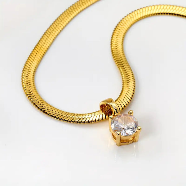 Elegant Gold Rhinestone Pendant Necklace