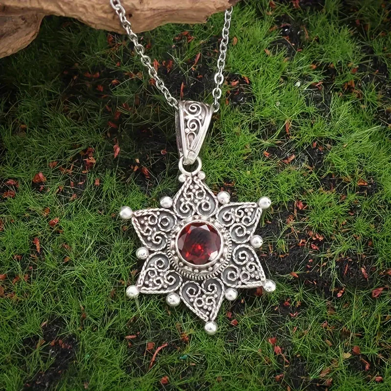 Eleganter Rubinschmuck aus Weißgold