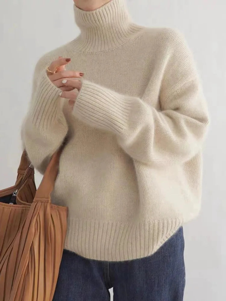 Isabella™ - Elegant Cashmere Turtleneck