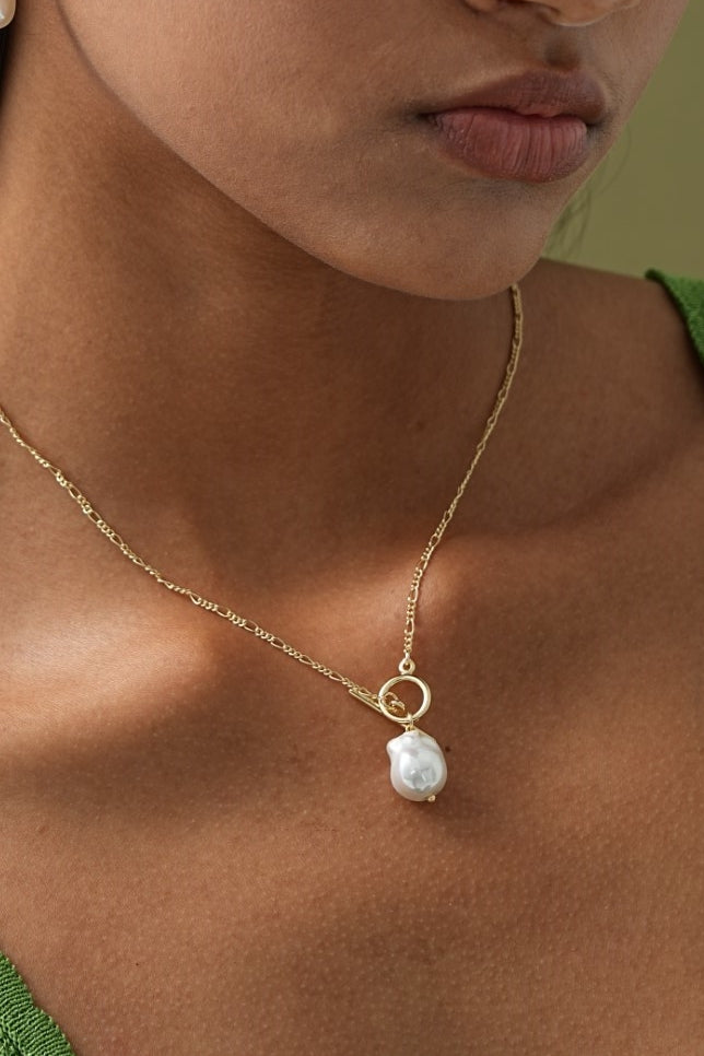 Elegante Goldene Perlenkette