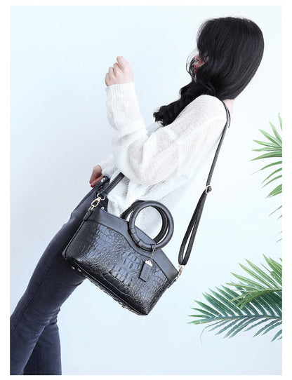 Alfrida | Elegant handbag with sophisticated crocodile embossing