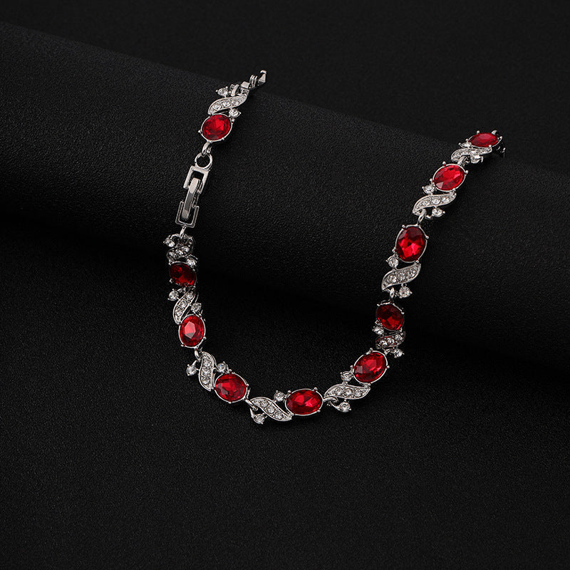 Elegantes Rubin-Akzent Armband aus Weißgold