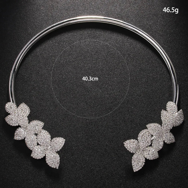 Elegant Flower Crystal Necklace