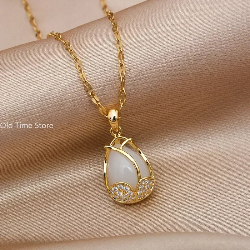 Elegant Gold Tulip Pink Crystal Pendant Necklace