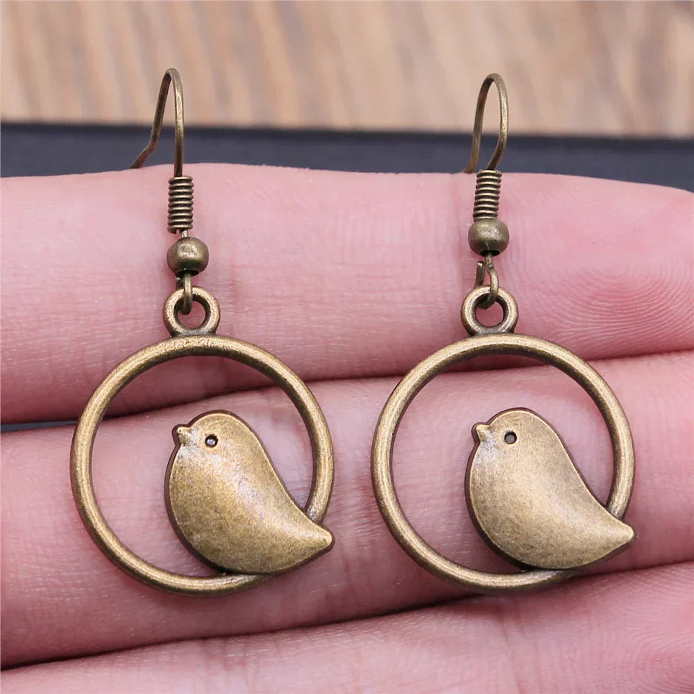 Vintage Vogel Charm Tropfenohrringe – Handgemachter Boho-Schmuck