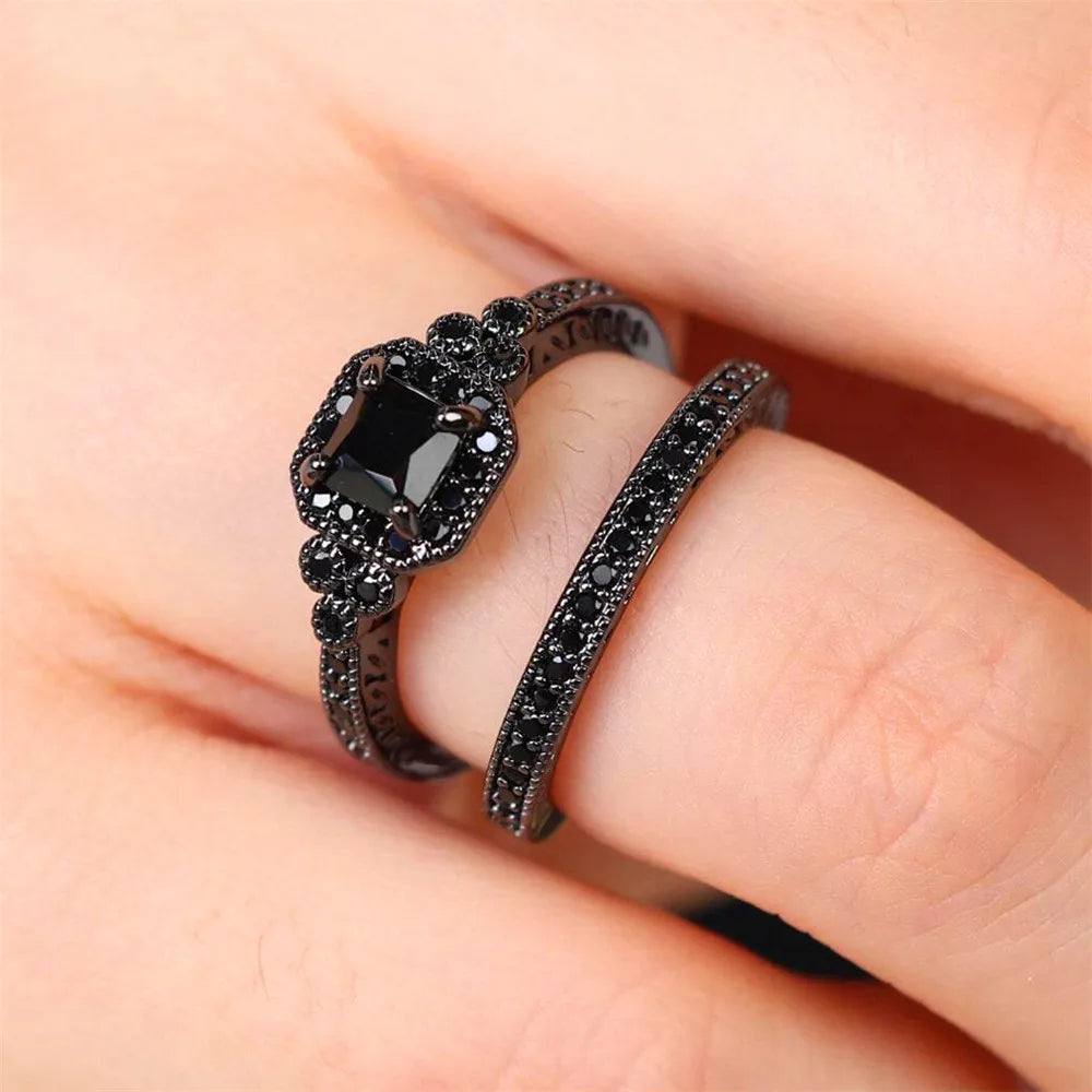 Eleganter Onyx-Zirkon-Ehering
