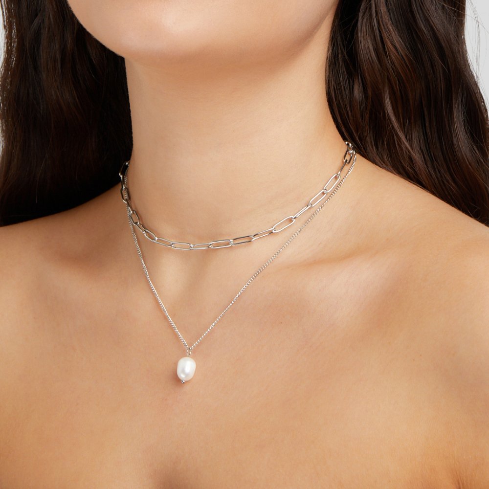 Golden Tulip Pearl Necklace