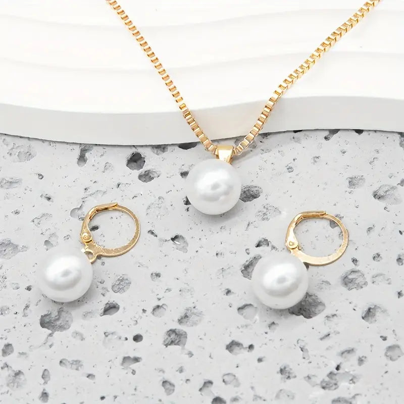 Elegantes anmutiges Perlenketten-Set