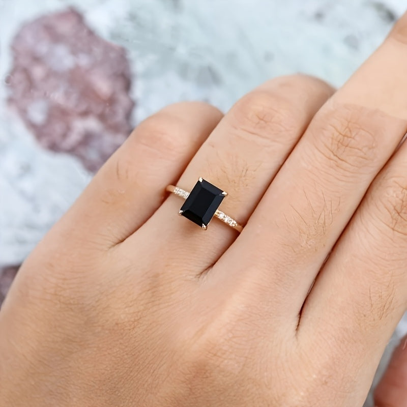 Eleganter schwarzer Vintage Zirkonia Ring