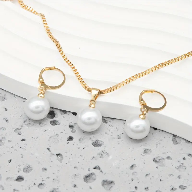 Elegantes anmutiges Perlenketten-Set