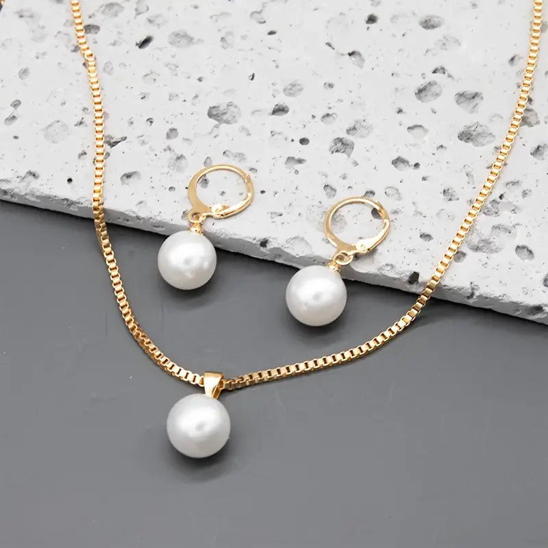 Elegantes anmutiges Perlenketten-Set