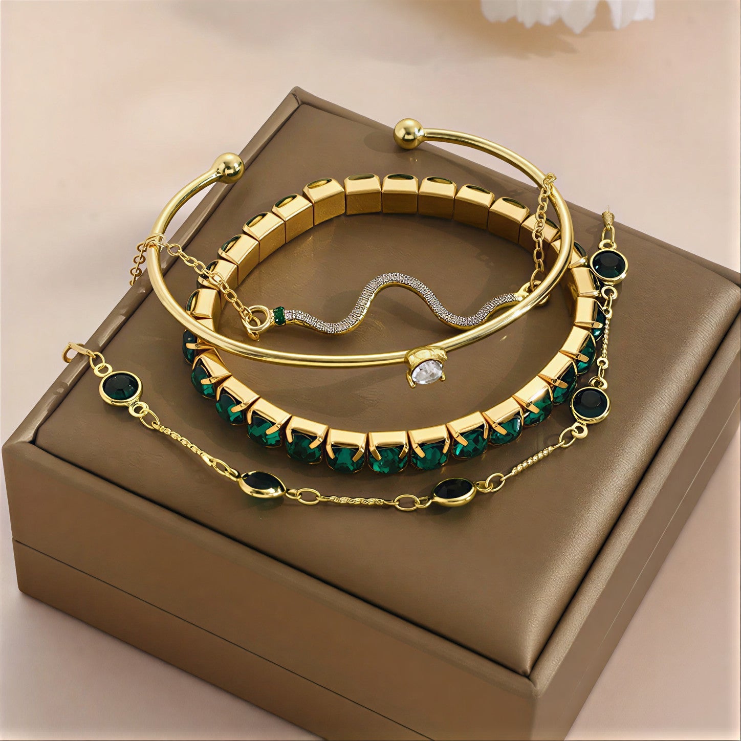 Smaragd geschichtetes Armband-Set
