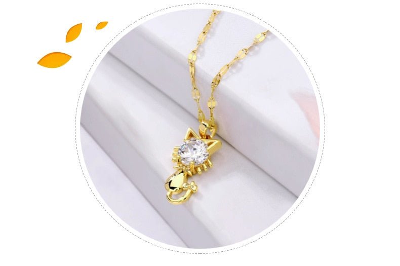 Goldplattierte Katzenhalskette mit Zirkon