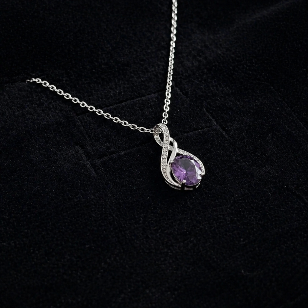 Elegante Amethyst-Halskette aus Weißgold