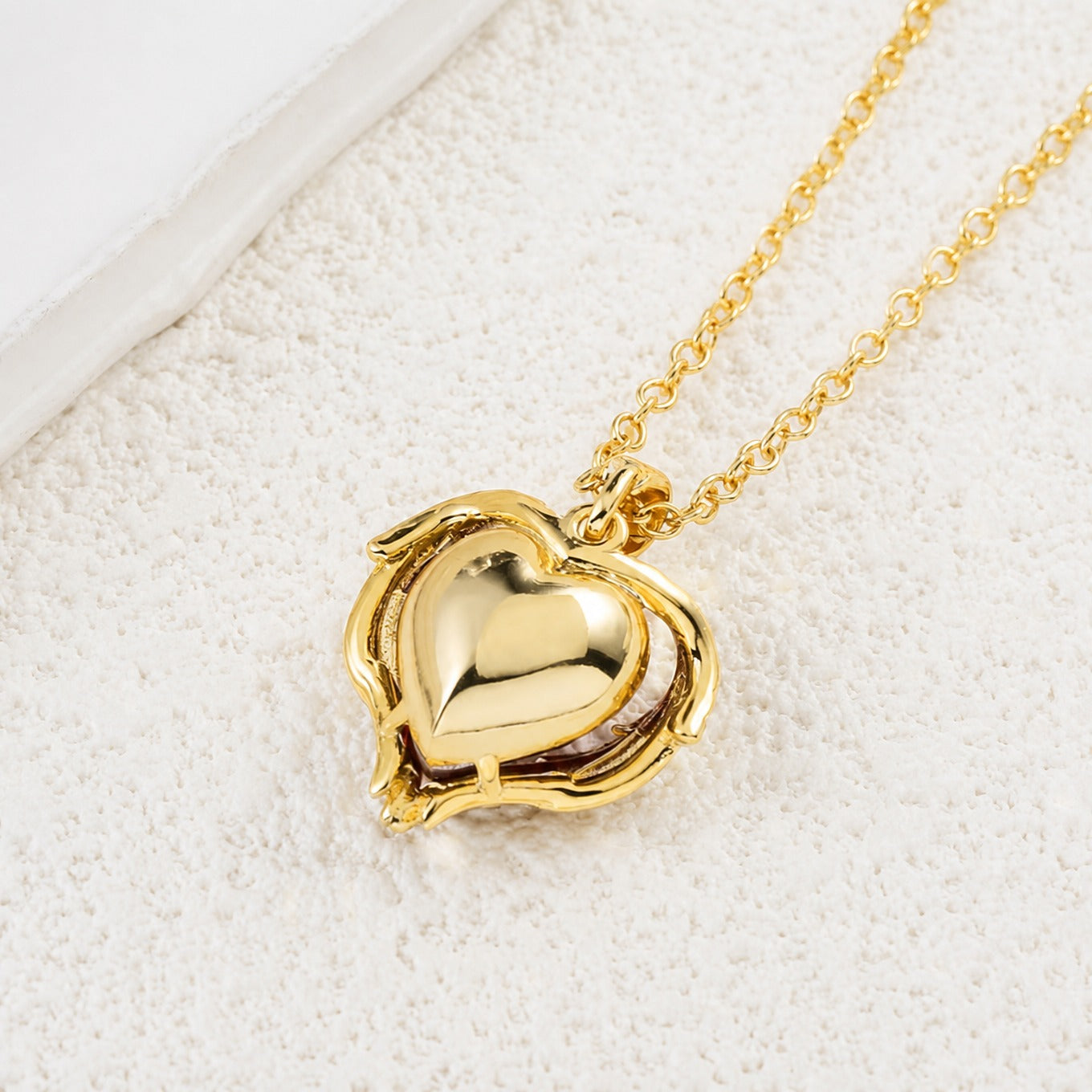 Elegante Rubin Herz Gold Halskette