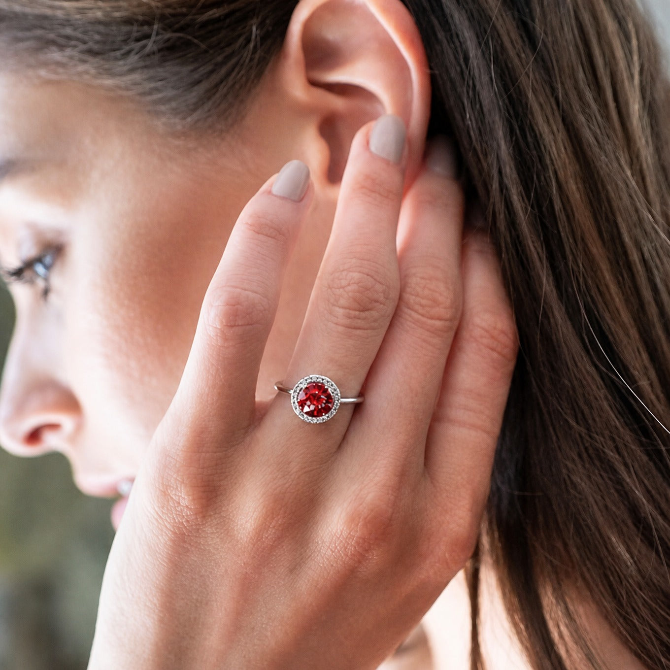 Eleganter Rubin Weißgoldring