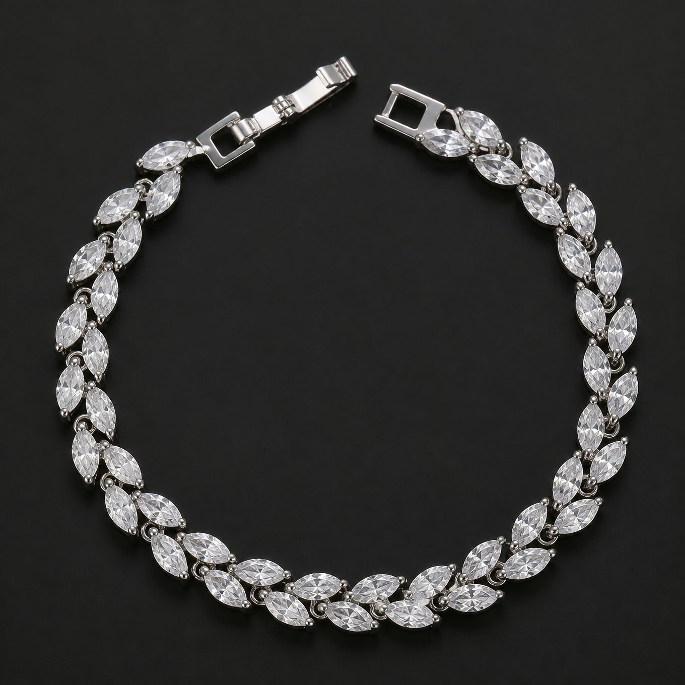 Elegantes Armband aus synthetischem Zirkon in Weizenblatt-Design