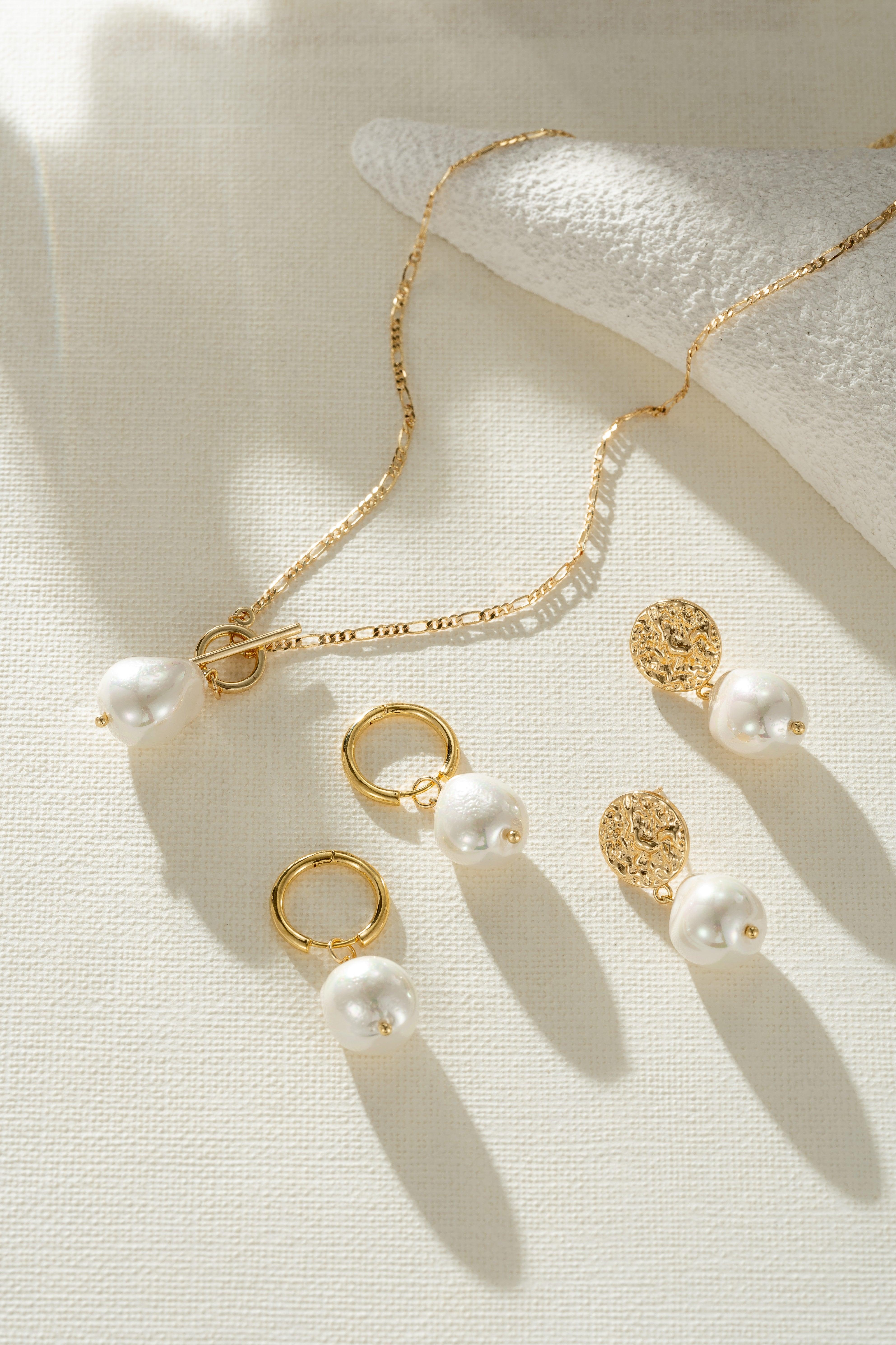 Elegante Goldene Perlenkette