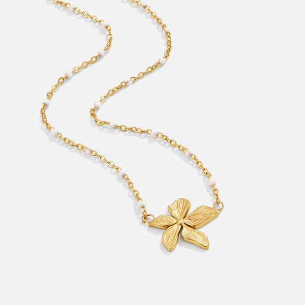 Elegant Gold Flower Necklace